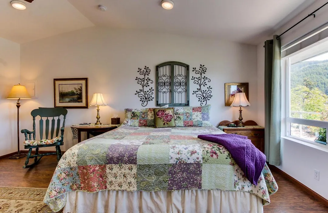 Ocean Cove Inn-1